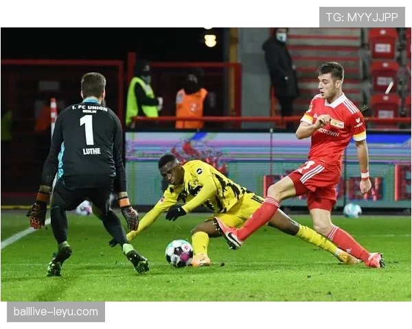 西汉姆联阵容深度解析：战术多变性与新援融入成关键看点