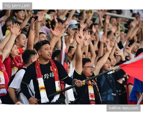 激战连连：近期足球赛事精彩纷呈，球队表现引热议