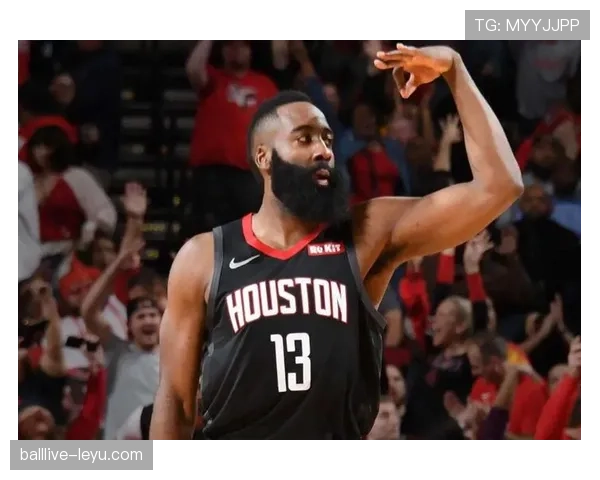 拉科战术深度解析：揭秘球队制胜秘诀，稳步实现战术革新与状态回暖