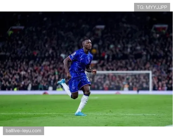 凯塞多中场站位优化助力球队战术升级，控球与防守覆盖能力显著提升