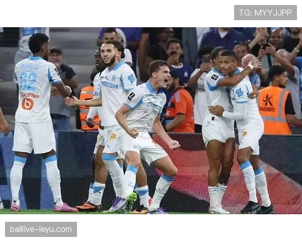 帕瓦尔比赛稳定性持续提升，防守表现稳健